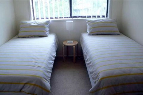 BARRELS At BOOMERANG - Accommodation QLD 3