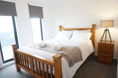 Bens Place Modern & Convenient - Accommodation QLD 2