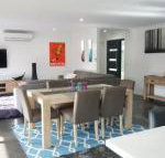 Bens Place modern  convenient - Accommodation QLD