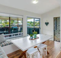 Finlays Retreat Pet Friendly House Yamba - Accommodation QLD