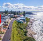 Avalon 1 overlooking beautiful Convent Beach - Accommodation QLD