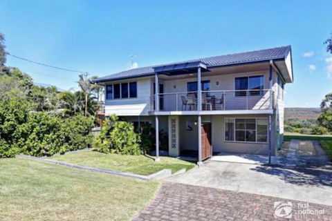 Jinalong 17 Pacific Street Family Home Great Views. - Accommodation QLD 6