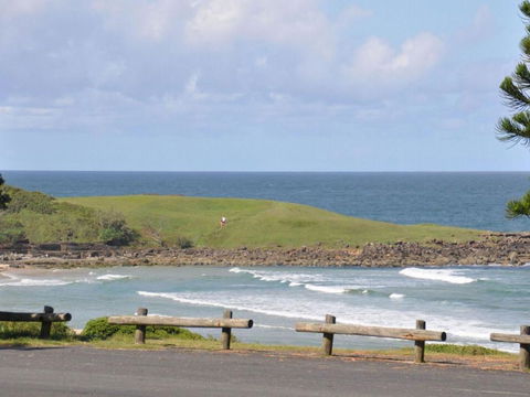 Blue Pacific 1 Across The Road From Pippi Beach - Accommodation QLD 3
