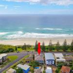 Blue Pacific 1 Across The Road From Pippi Beach - Accommodation QLD 0