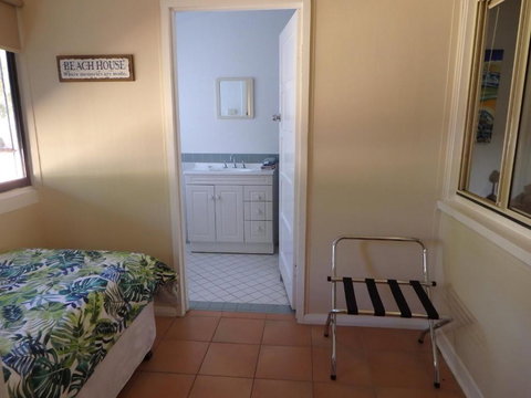 Lazy Lobster Holiday Units & Chalets - Accommodation QLD 2