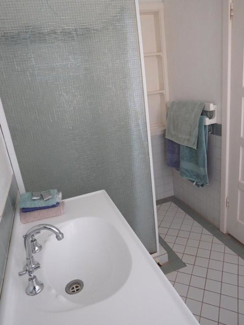 Lazy Lobster Holiday Units & Chalets - Accommodation QLD 3