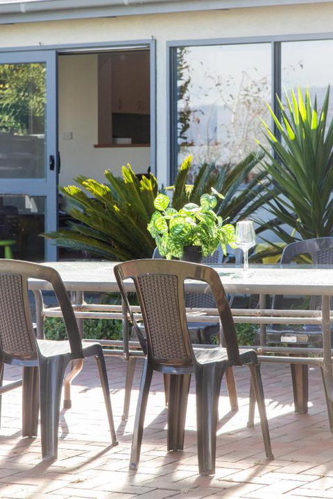 Relax In San Remo - Accommodation QLD 3