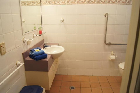 Accommodation On Denham - Accommodation QLD 4