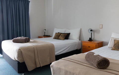 Accommodation On Denham - Accommodation QLD 3