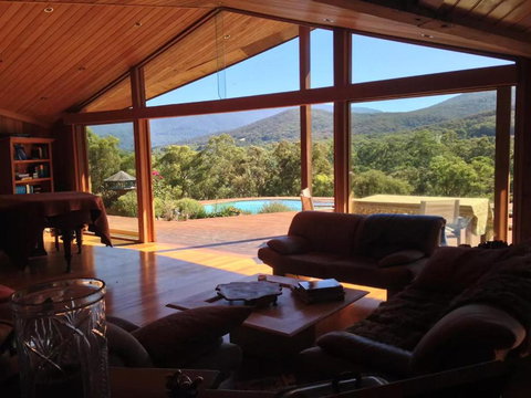 Kangaroo Manor - Accommodation QLD 6