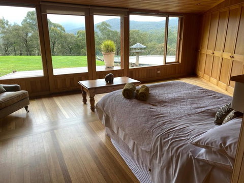 Kangaroo Manor - Accommodation QLD 5