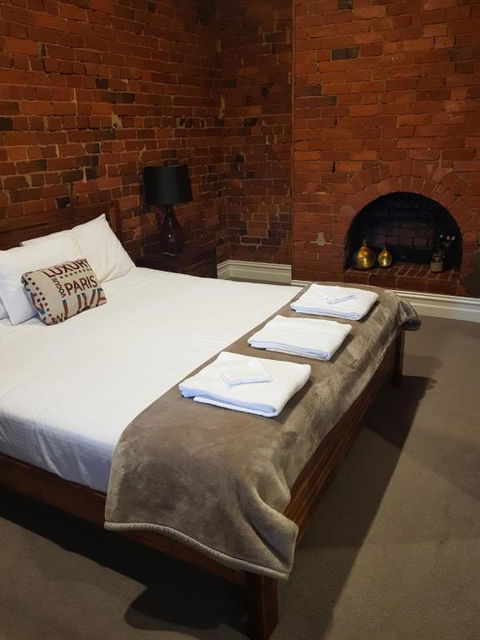 Sublime Spa Apartments - Accommodation QLD 2