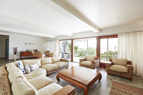 Bay Beach House - Accommodation QLD 4