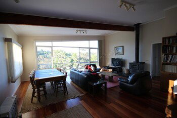 Fairways Close - Accommodation QLD 2