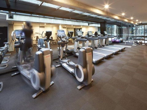 Immaculate 2BR With 2 Bathroom Private Unit In CBD - Accommodation QLD 6