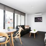 Immaculate 2BR With 2 Bathroom Private Unit In CBD - Accommodation QLD 1