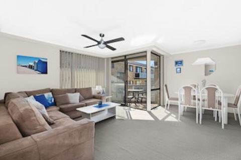 Sundowner Apartment 10 - Accommodation QLD 0