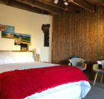 Bed in a Shed Too - Accommodation QLD