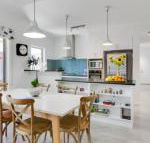 Venice on the Beach - Accommodation QLD