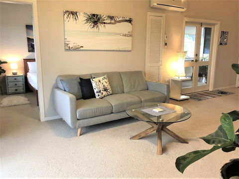 Hastings Cove Apartment - Accommodation QLD 5