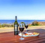 High Tide Wallaroo Beachfront Property Pet Friendly - Accommodation QLD