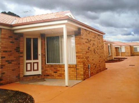 Melton Apartments - Accommodation QLD 5