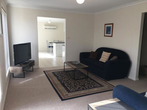 Melton Apartments - Accommodation QLD 3
