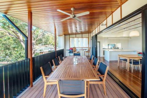 Aqua Time - Accommodation QLD 3