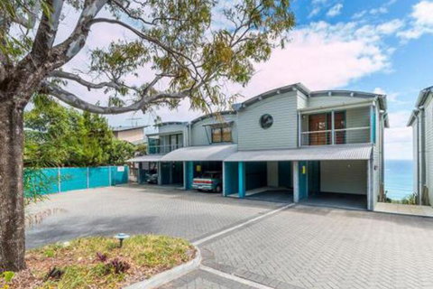 Lookout Unit 2 - Accommodation QLD 0