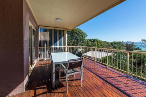 At Cylinder Unit 2 - Accommodation QLD 0