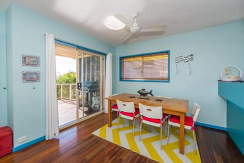 At Cylinder Unit 2 - Accommodation QLD 7