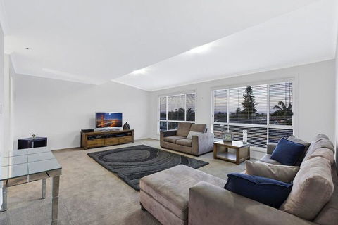 Waterview Beach House - Accommodation QLD 7