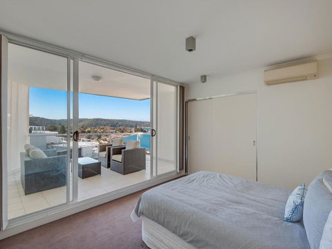 Penthouse 707 4 Bedroom Oceanview Penthouse - Accommodation QLD 3