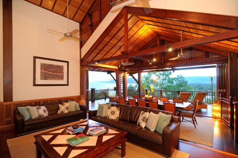 Villa Empat Puluh Dua - Accommodation QLD 1