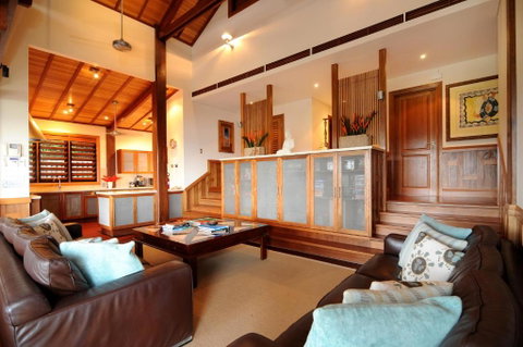 Villa Empat Puluh Dua - Accommodation QLD 3
