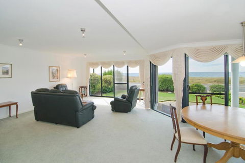 Bayside Beauty - Accommodation QLD 1