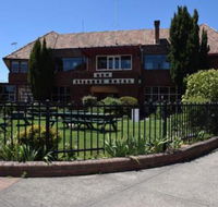 New Ivanhoe Hotel - Accommodation QLD