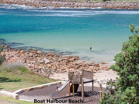 Ultimate Beach House 19a Graham Street Views Peace & Quiet - Accommodation QLD 2