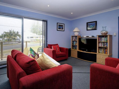 Anchorage 7 Beautifully Renovated Close To Rockpool - Accommodation QLD 4