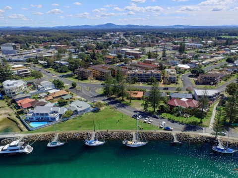Anchorage 7 Beautifully Renovated Close To Rockpool - Accommodation QLD 2