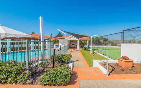 Angourie Blue Unit 2 - Accommodation QLD 2