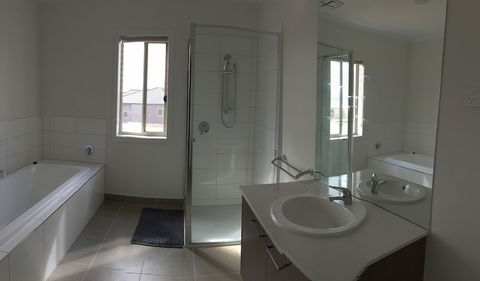 Apple House Point Cook - Accommodation QLD 2