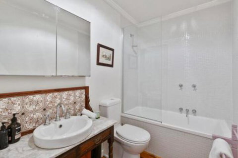 Ultimate Ultimo - Accommodation QLD 4