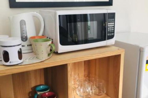 Glenelg Private Studio - Accommodation QLD 4