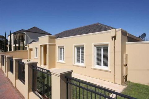 Glenelg Private Studio - Accommodation QLD 0