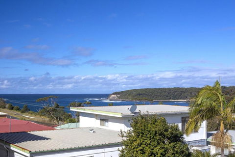 Dolphin Views Unit 5 Of 14 Dolphin St - Accommodation QLD 4