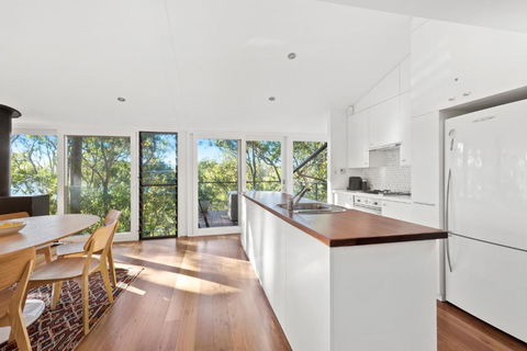 TreetopsatWagstaffe - Accommodation QLD 4
