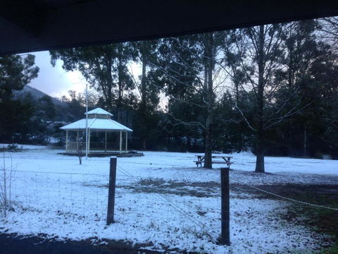 Crossways Country Inn - Accommodation QLD 3