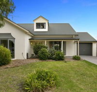 Beached AS Free Wifi Netflix  Foxtel Heated Pool - Accommodation QLD