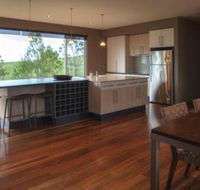 THE Lake House - Surf Side - Accommodation QLD